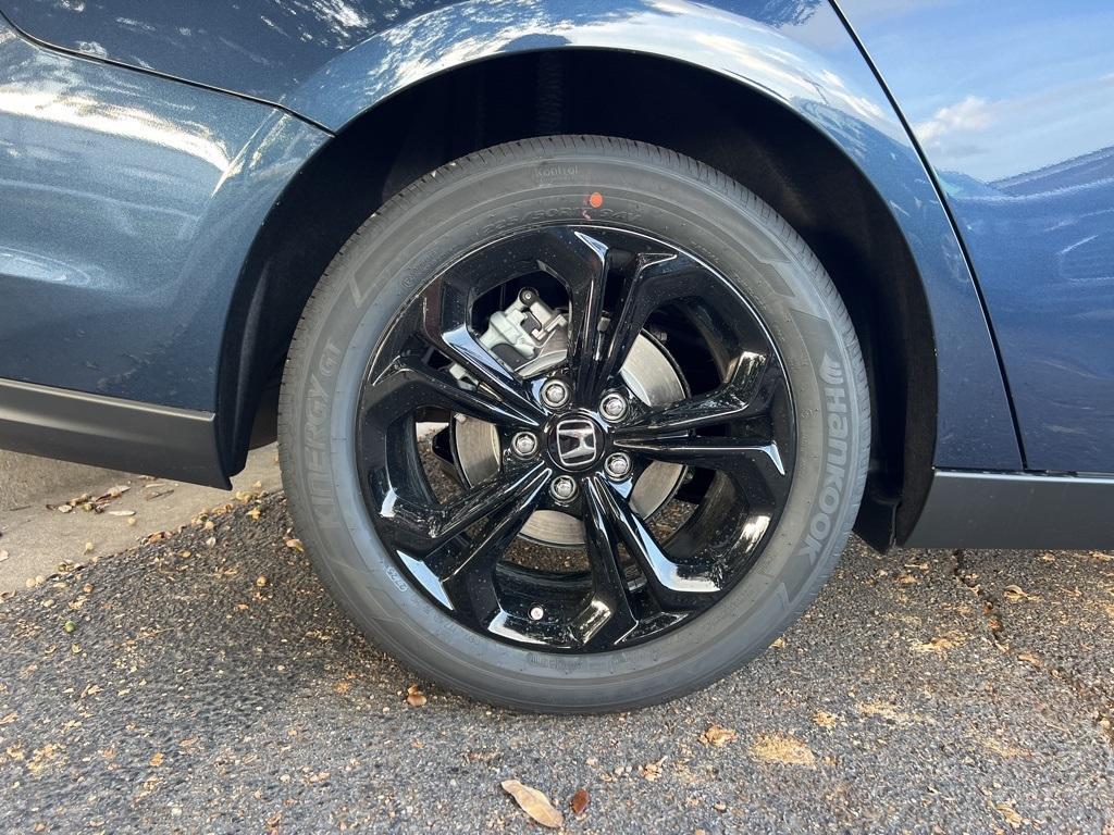 new 2025 Honda Accord car, priced at $31,755