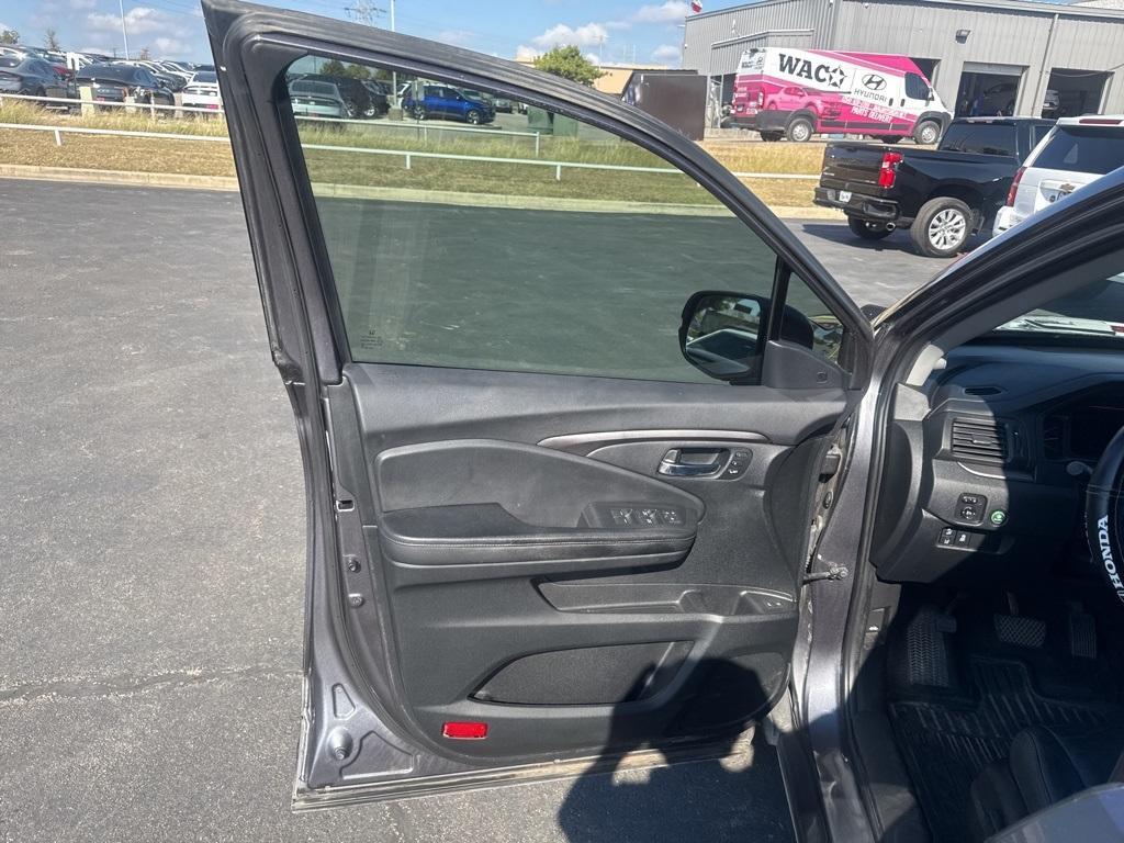 used 2021 Honda Pilot car, priced at $26,313