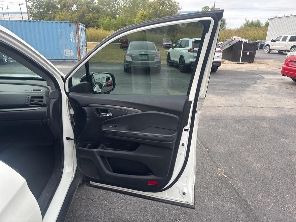 used 2017 Honda Pilot car, priced at $12,918