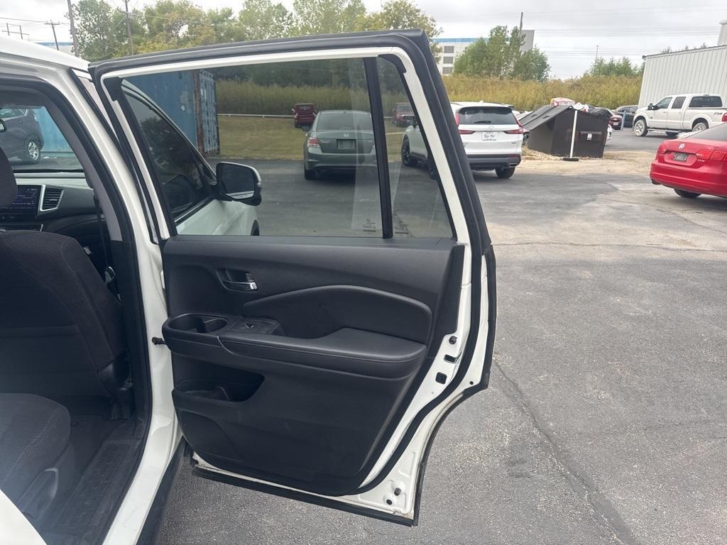 used 2017 Honda Pilot car, priced at $12,918