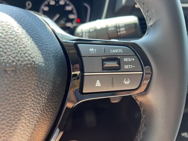 new 2025 Honda Pilot car, priced at $45,680