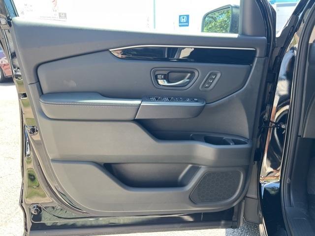 new 2025 Honda Pilot car, priced at $45,680
