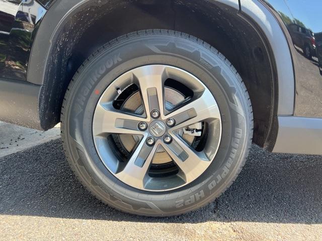 new 2025 Honda Pilot car, priced at $45,680