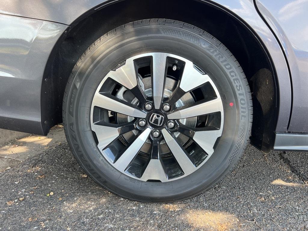 new 2026 Honda Odyssey car, priced at $45,250