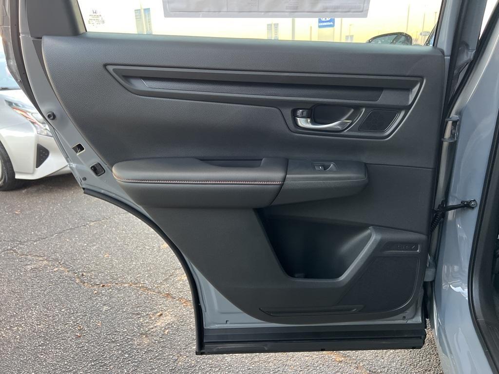 new 2026 Honda CR-V Hybrid car, priced at $40,630