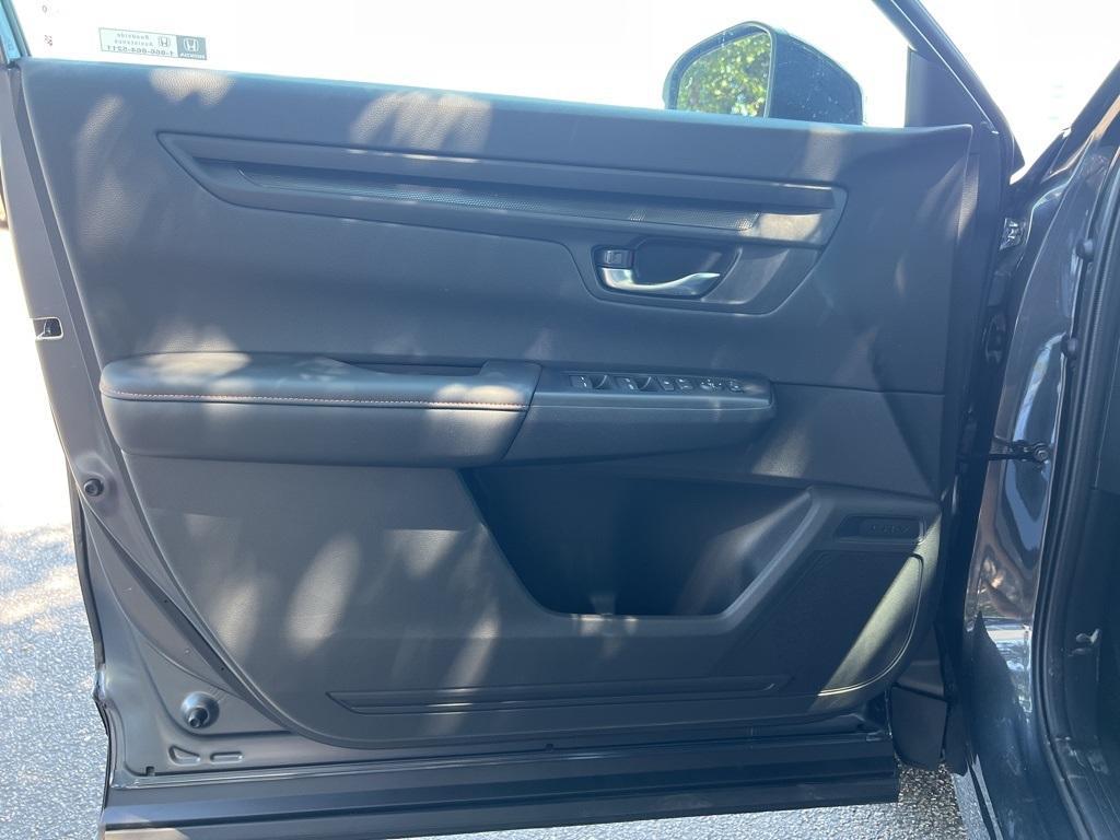new 2026 Honda CR-V Hybrid car, priced at $37,025