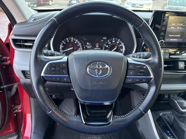 used 2020 Toyota Highlander car, priced at $26,636