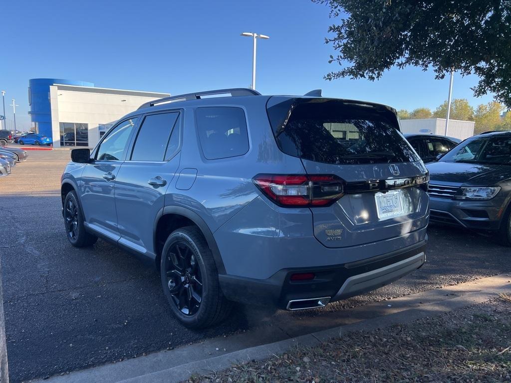 new 2025 Honda Pilot car, priced at $51,950