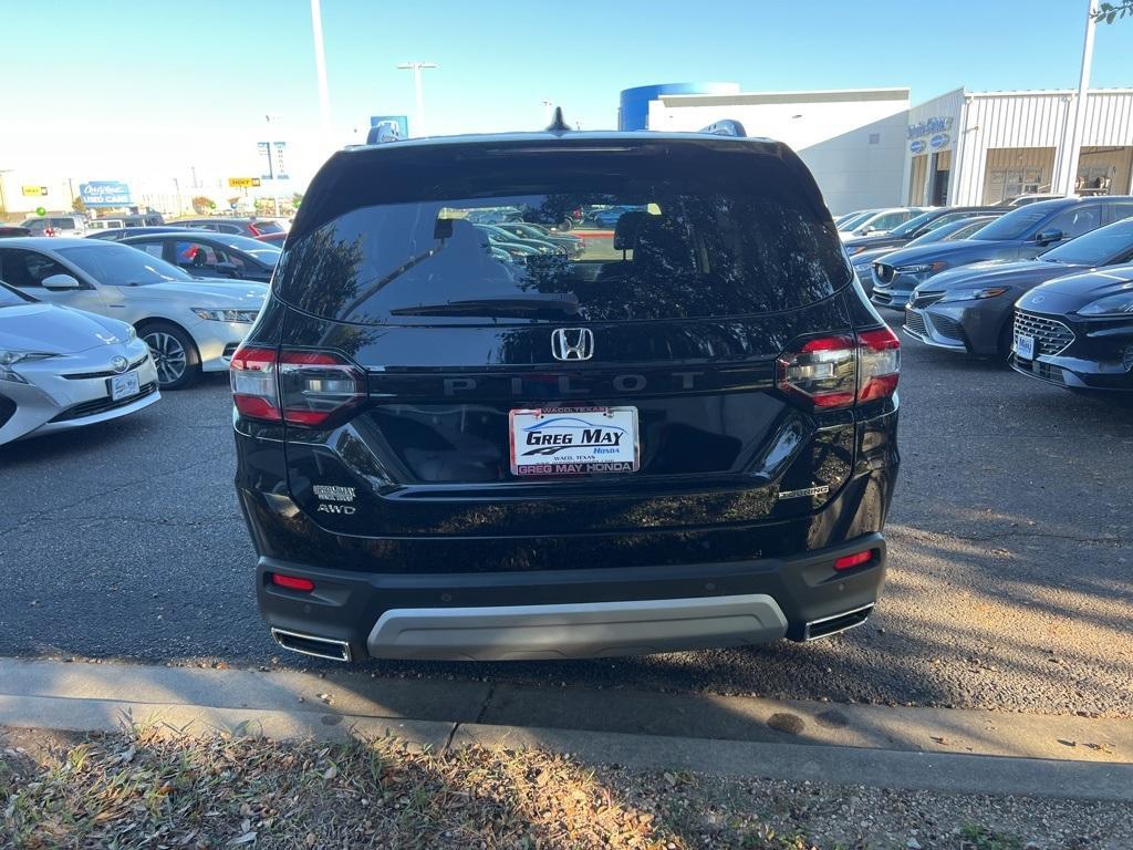 new 2025 Honda Pilot car, priced at $49,550