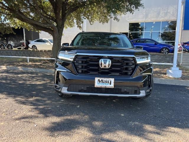 new 2025 Honda Pilot car, priced at $54,475