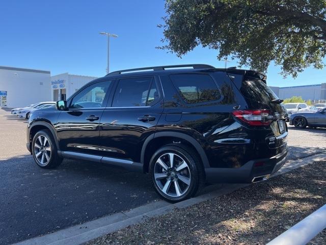 new 2025 Honda Pilot car, priced at $54,475