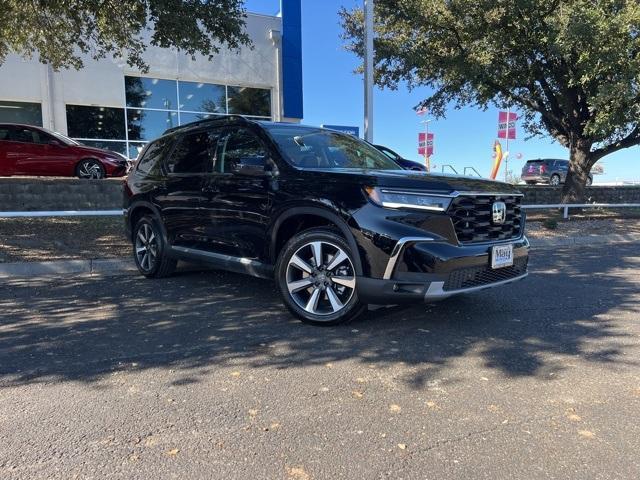 new 2025 Honda Pilot car, priced at $54,475