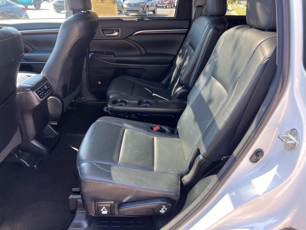 used 2016 Toyota Highlander car, priced at $18,703