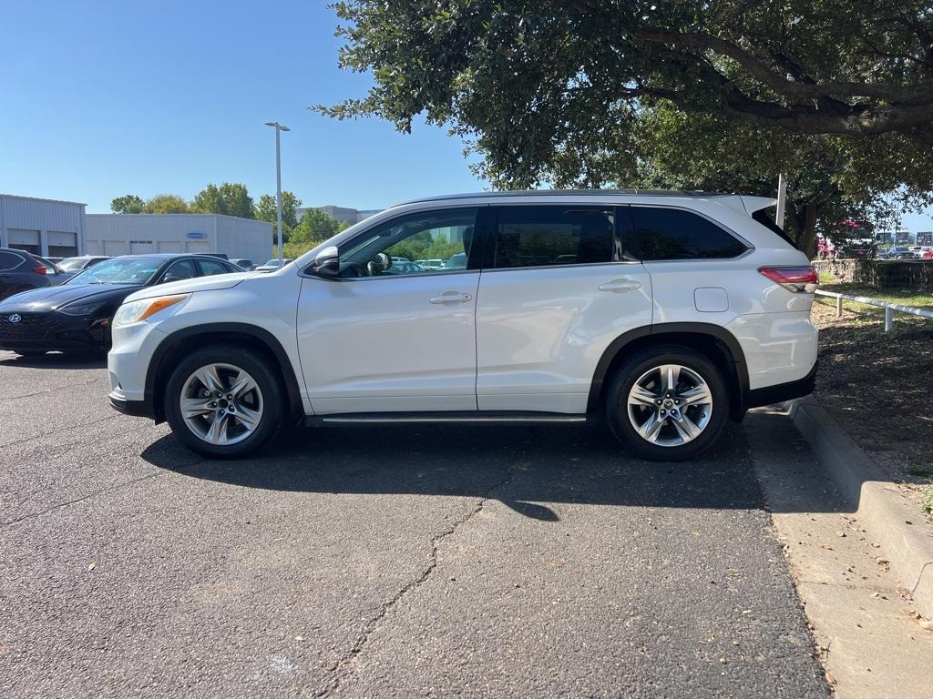 used 2016 Toyota Highlander car, priced at $18,703
