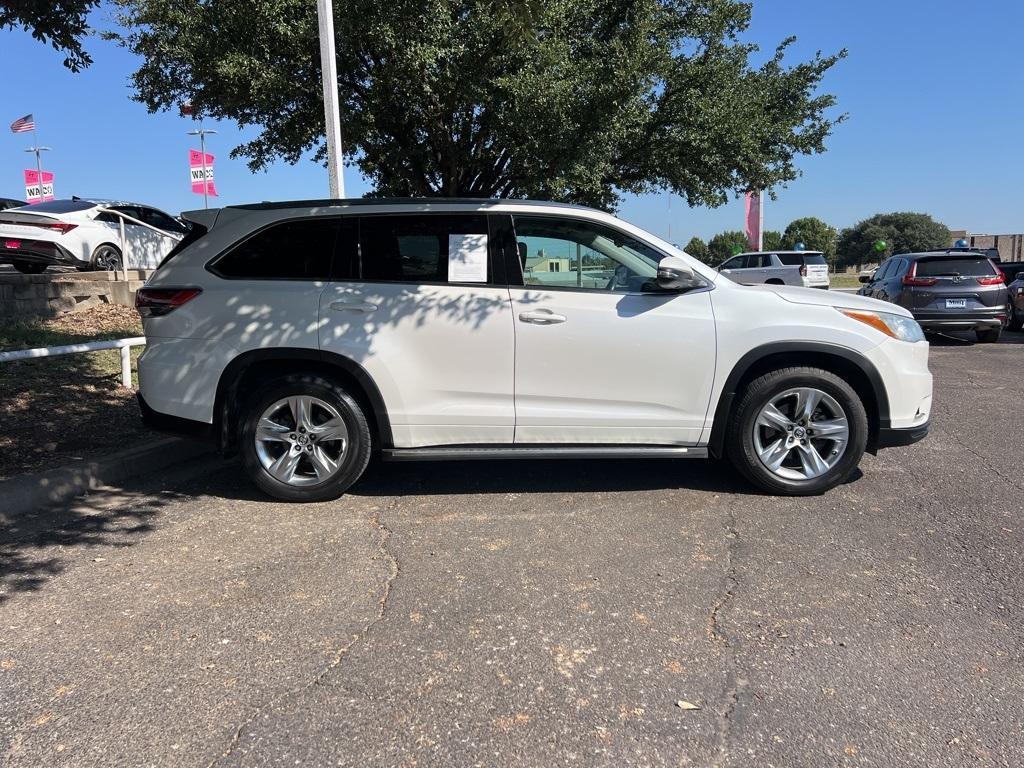 used 2016 Toyota Highlander car, priced at $18,703