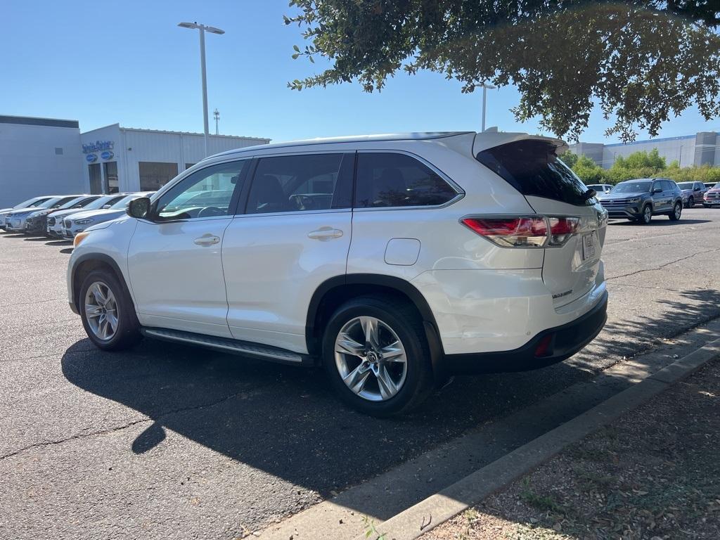 used 2016 Toyota Highlander car, priced at $18,703