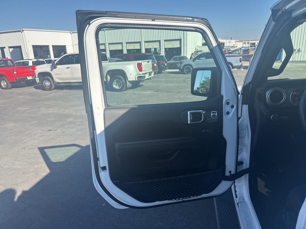used 2022 Jeep Wrangler Unlimited car, priced at $36,709