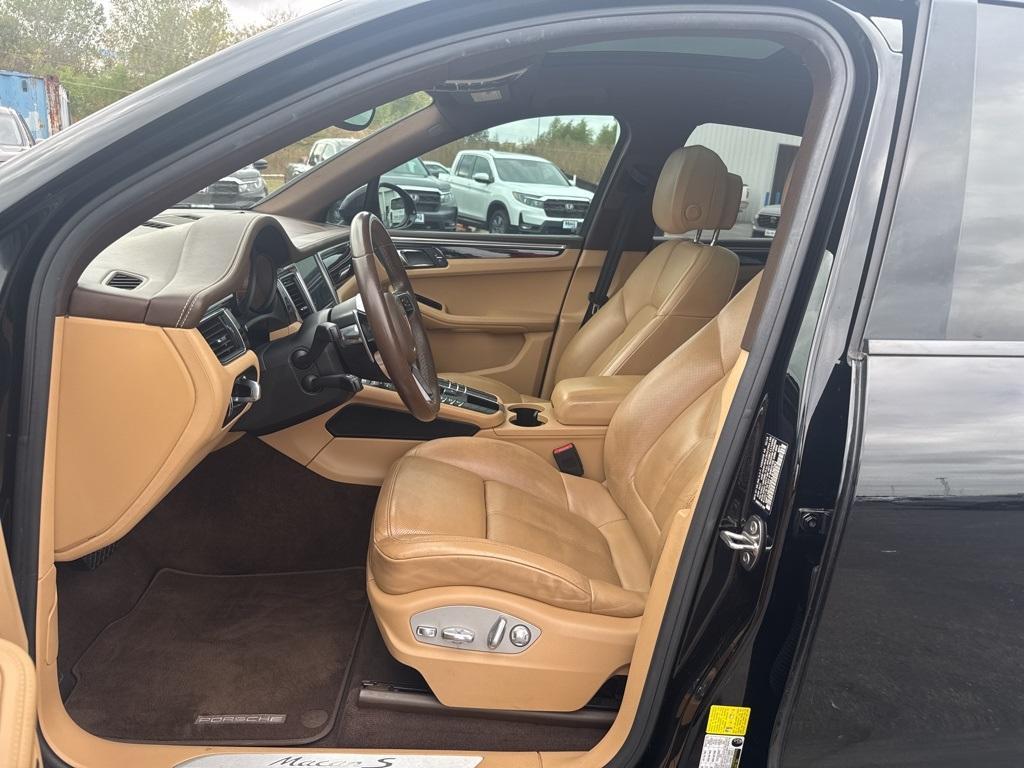 used 2018 Porsche Macan car, priced at $19,870