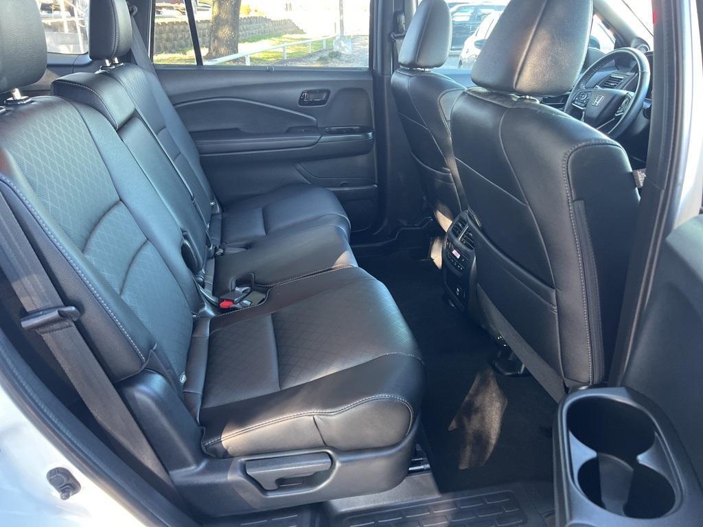 used 2022 Honda Passport car, priced at $29,994