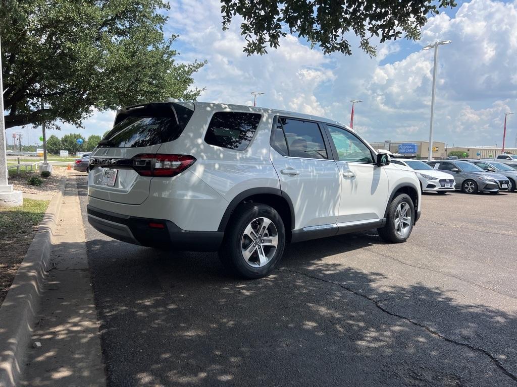 new 2025 Honda Pilot car, priced at $45,450