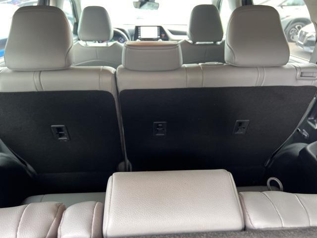 used 2020 Toyota Highlander car, priced at $28,370