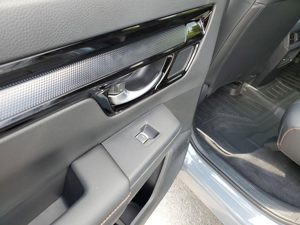 used 2024 Honda CR-V Hybrid car, priced at $37,438