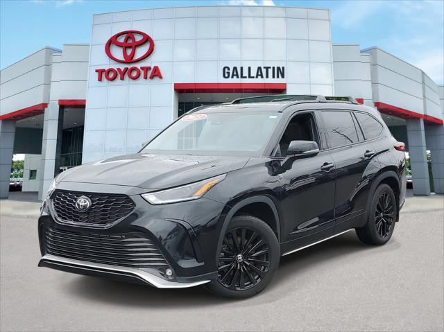 used 2023 Toyota Highlander car, priced at $44,969