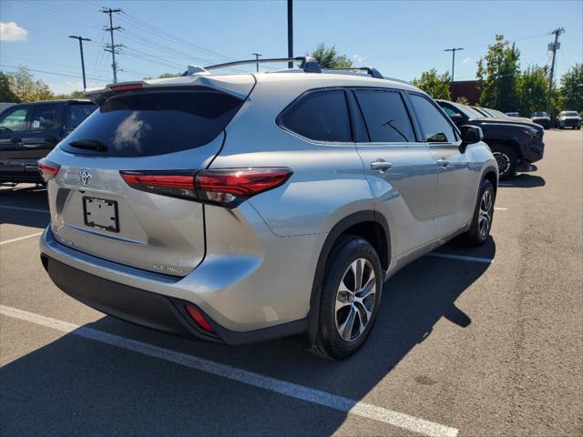 used 2021 Toyota Highlander car, priced at $38,231