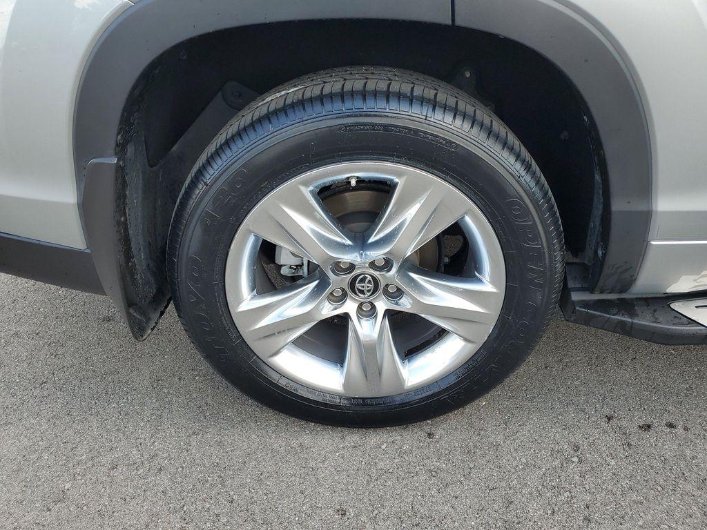 used 2017 Toyota Highlander Hybrid car, priced at $26,295
