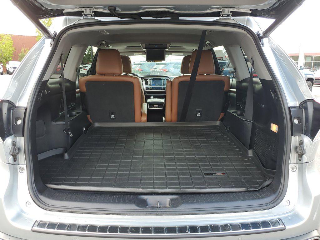 used 2017 Toyota Highlander Hybrid car, priced at $26,295