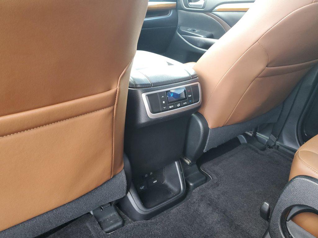 used 2017 Toyota Highlander Hybrid car, priced at $26,295