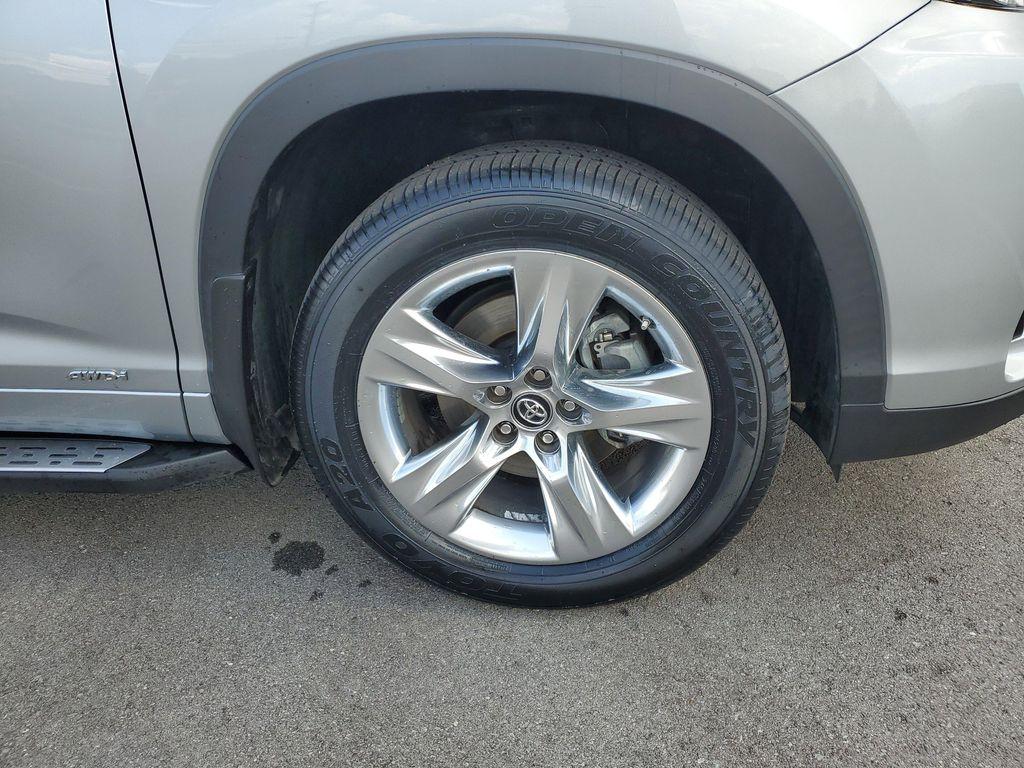 used 2017 Toyota Highlander Hybrid car, priced at $26,295
