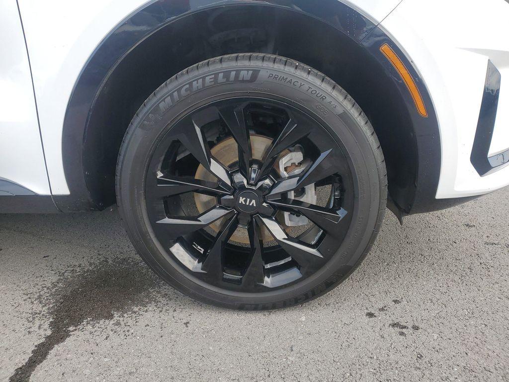 used 2021 Kia Sorento car, priced at $25,664