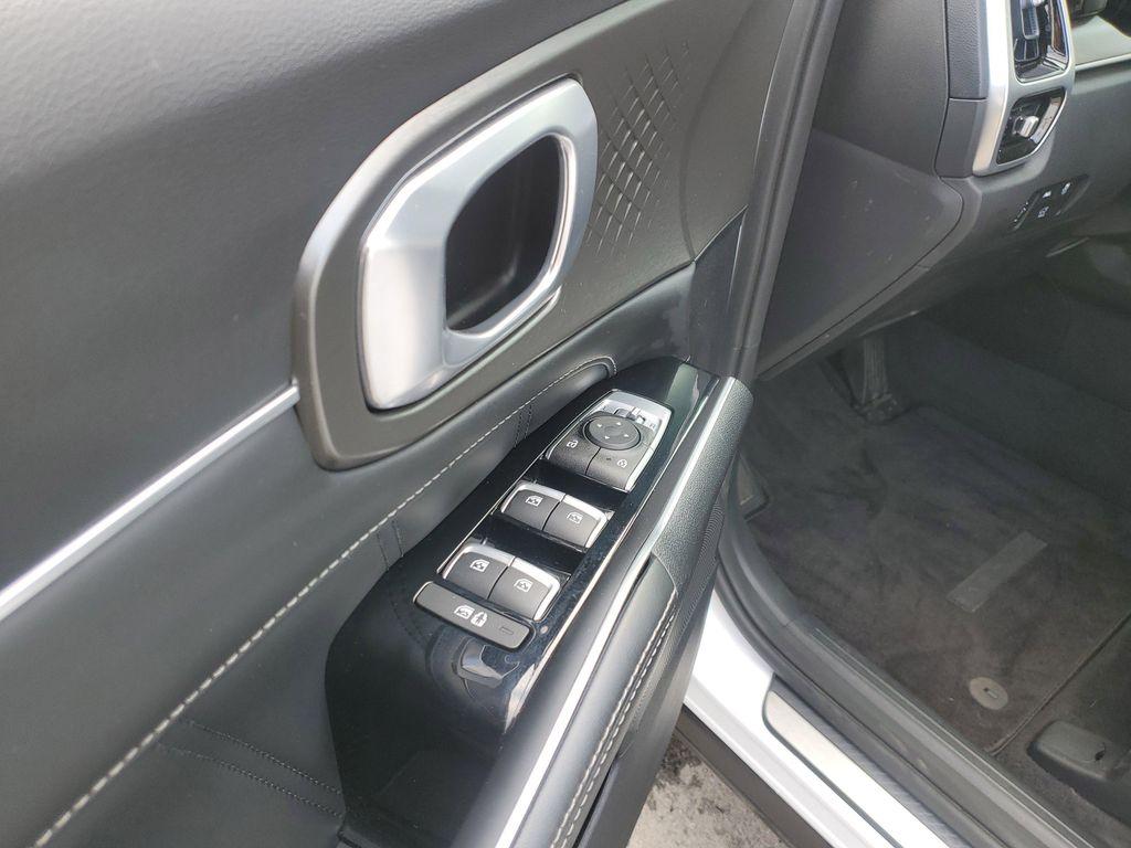 used 2021 Kia Sorento car, priced at $25,664