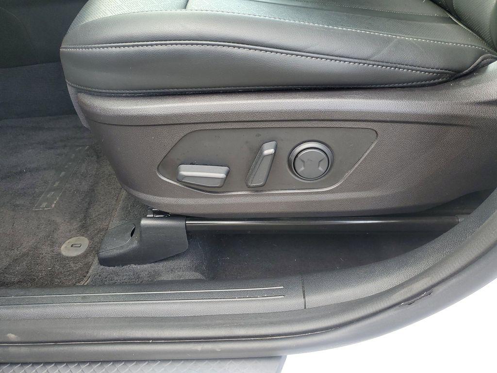 used 2021 Kia Sorento car, priced at $25,664