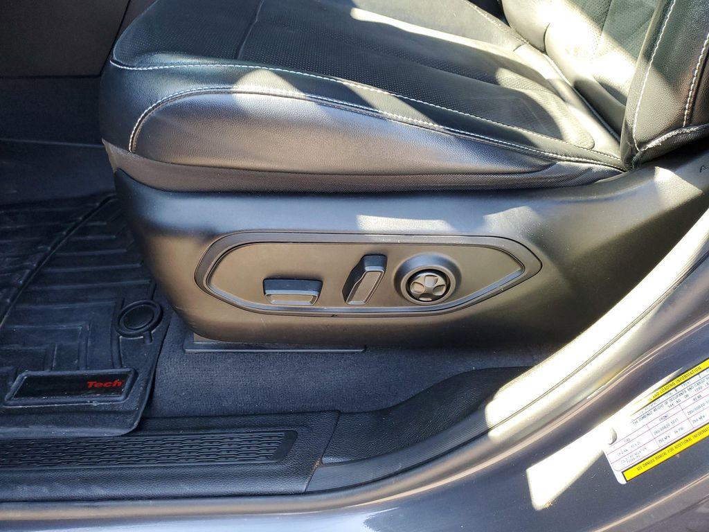 used 2022 Jeep Grand Cherokee L car, priced at $29,525