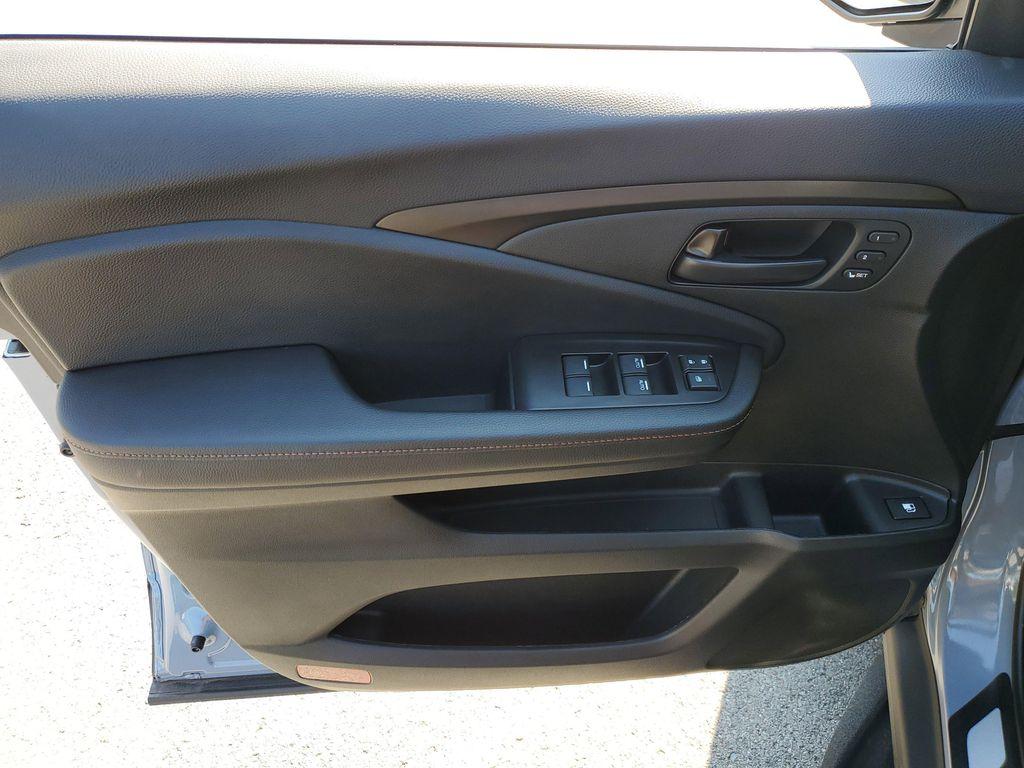 used 2024 Honda Ridgeline car, priced at $40,299