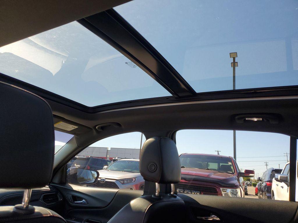 used 2022 Chevrolet Equinox car, priced at $21,860