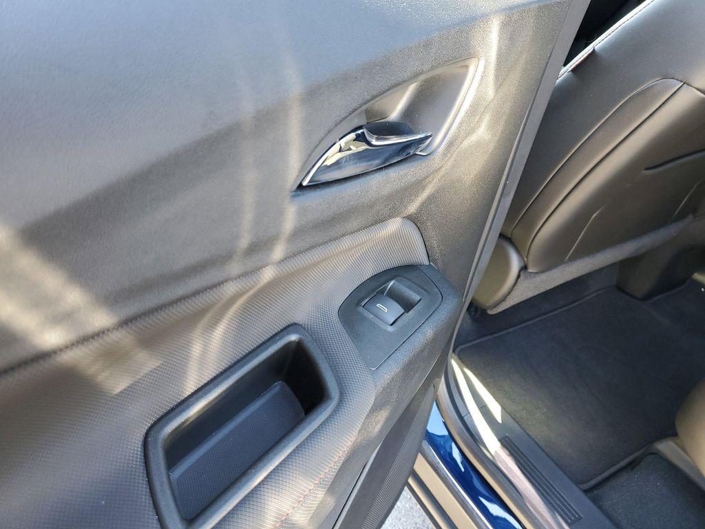 used 2022 Chevrolet Equinox car, priced at $21,860