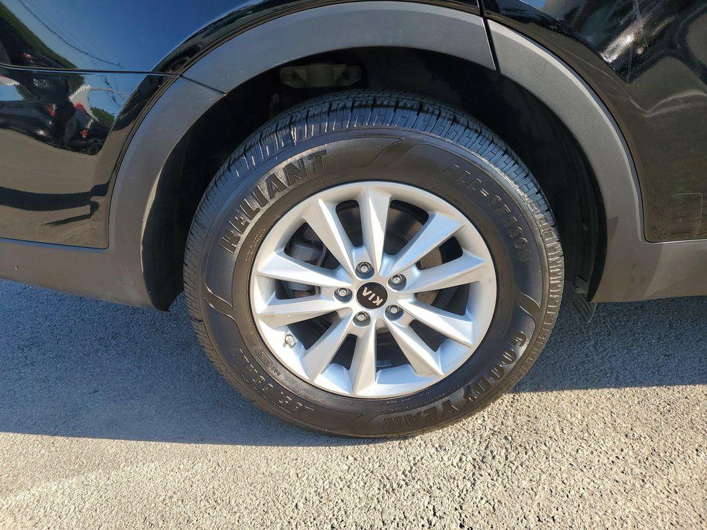 used 2019 Kia Sorento car, priced at $14,262