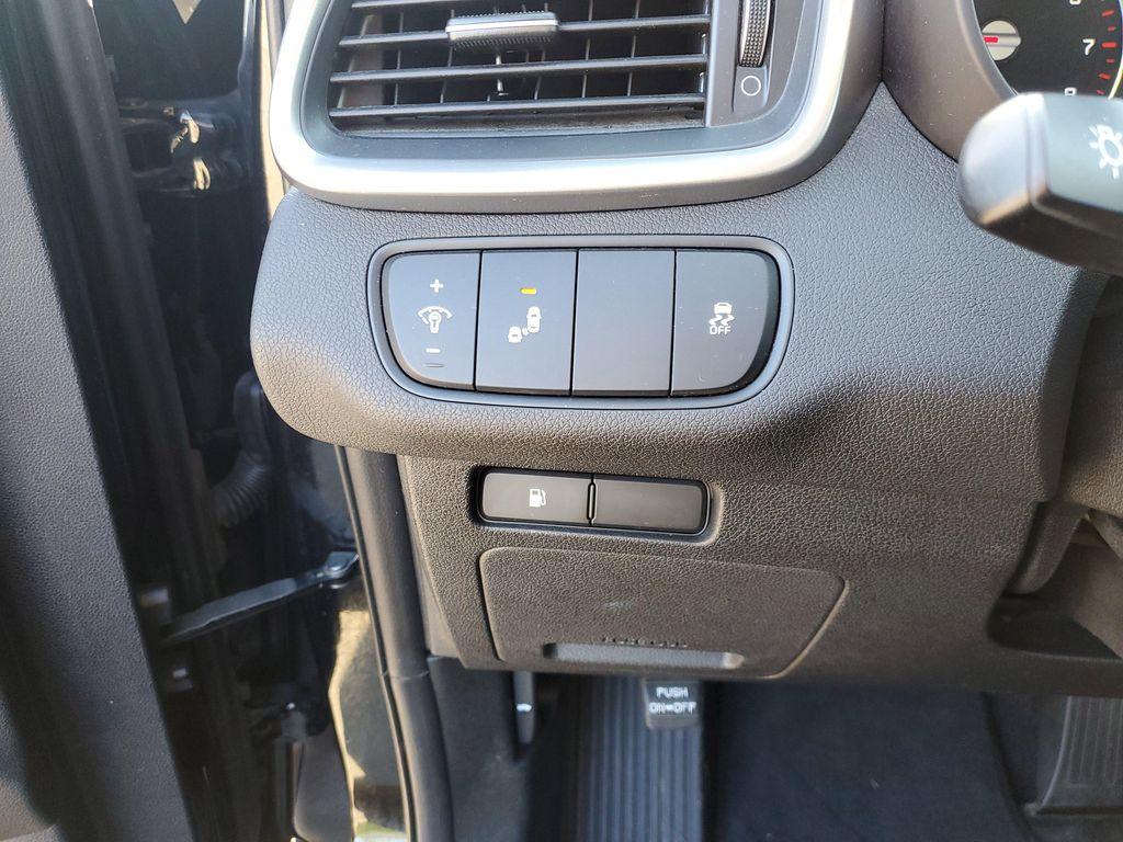 used 2019 Kia Sorento car, priced at $14,262