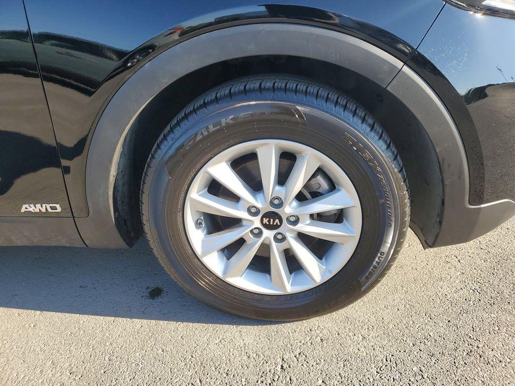 used 2019 Kia Sorento car, priced at $14,262