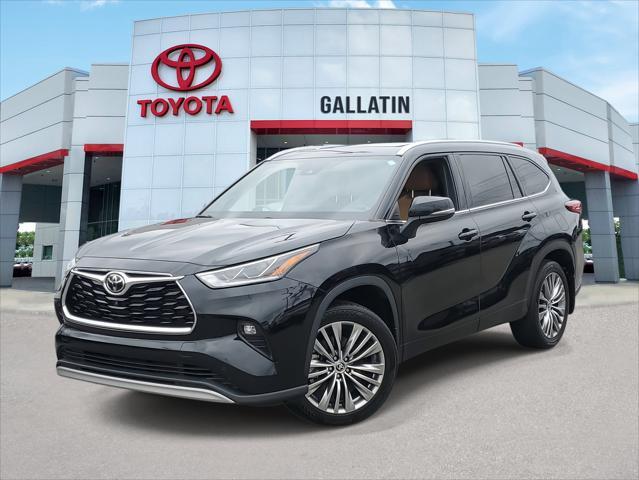 used 2021 Toyota Highlander car, priced at $37,572