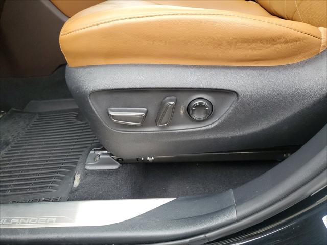 used 2021 Toyota Highlander car, priced at $37,572