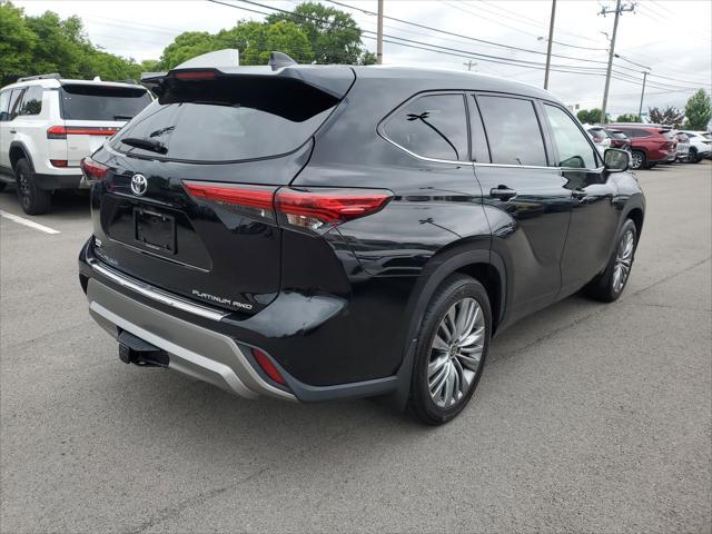 used 2021 Toyota Highlander car, priced at $37,572