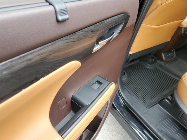 used 2021 Toyota Highlander car, priced at $37,572