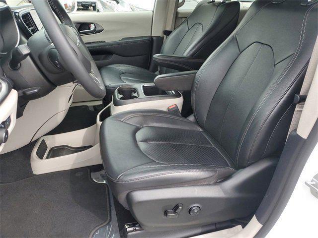 used 2022 Chrysler Pacifica Hybrid car, priced at $32,981