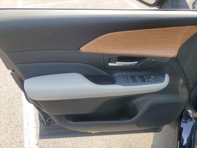 new 2025 Toyota Grand Highlander car, priced at $59,636