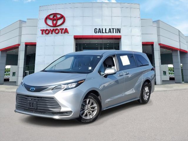 used 2021 Toyota Sienna car, priced at $33,065