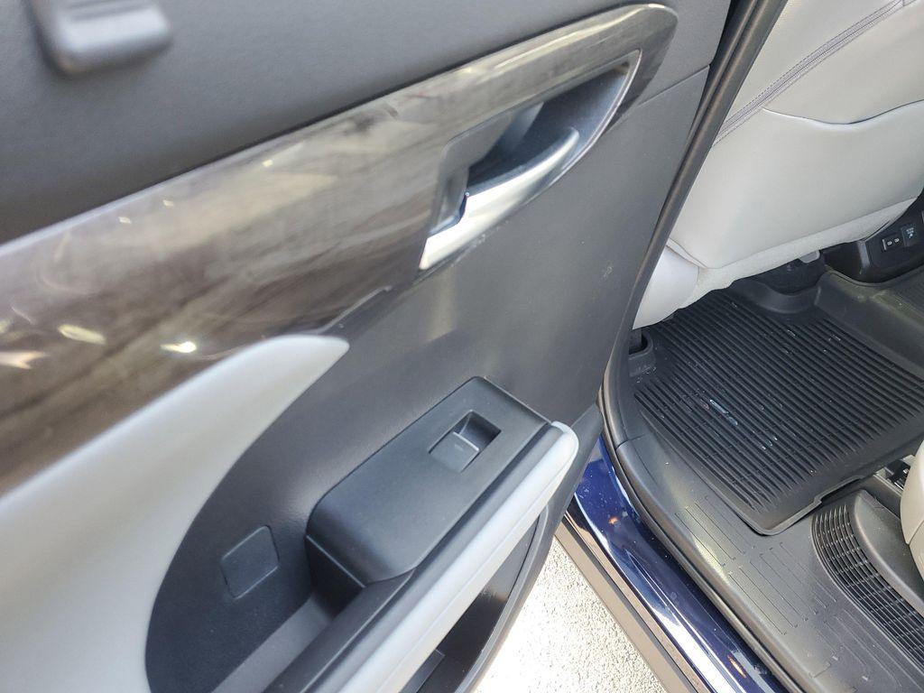 used 2023 Toyota Highlander Hybrid car, priced at $48,491